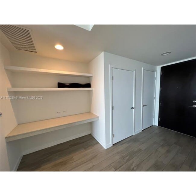 Photo - 999 SW 1st Ave