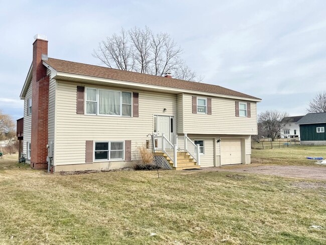 Building Photo - 3 Bedroom Home in South Burlington VT Available 5/1 or anytime in April!