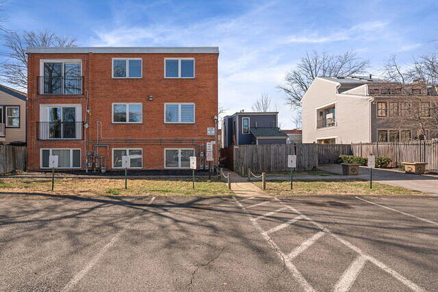 211 West Street Apartments