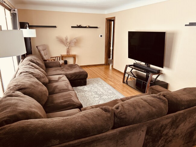 Photo - 1639 Atlantic St House