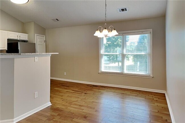 379 Darter Run NW