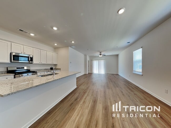 Photo - 1857 Holmsey Cir