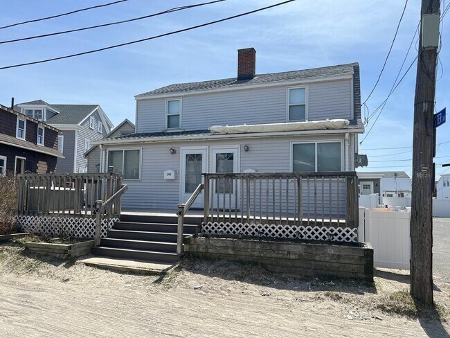 Photo - 139 Bay View Ave Unit 2