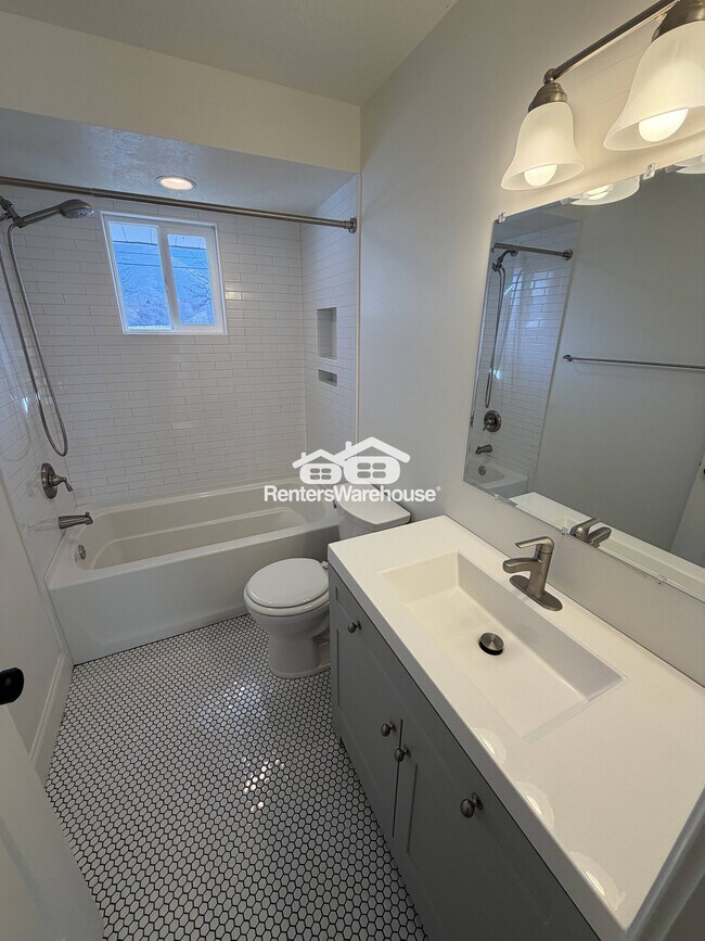 Photo - 3591 Kempner Rd S