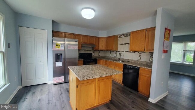 Photo - 6539 Huntshire Dr