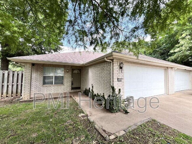 Photo - 886 N Daisy Ln