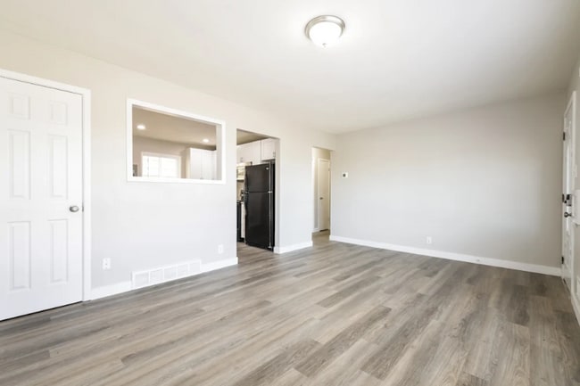 Photo - 10847 Murray Dr