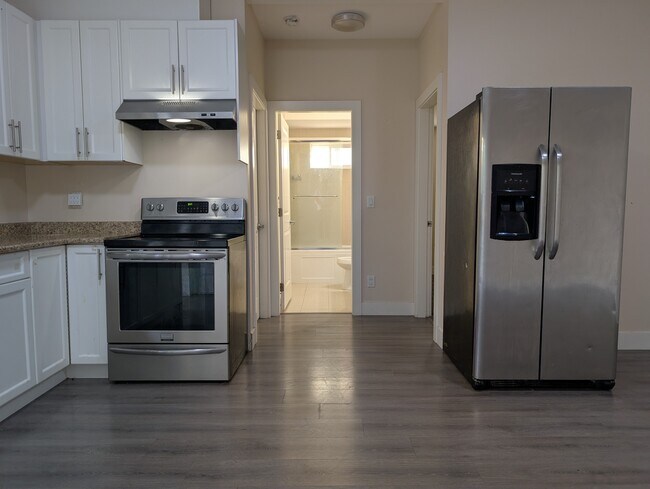 Photo - 7546 Wren St