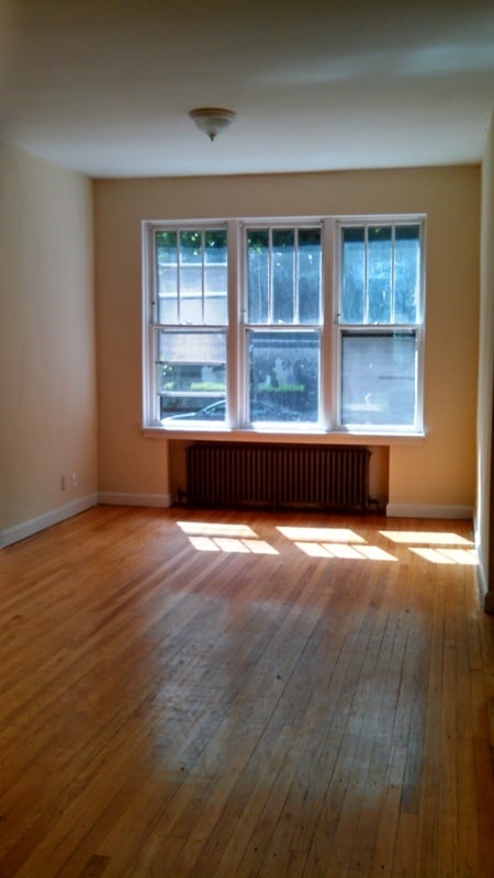 Living Room - 6307 n Wayne ave Unit 3