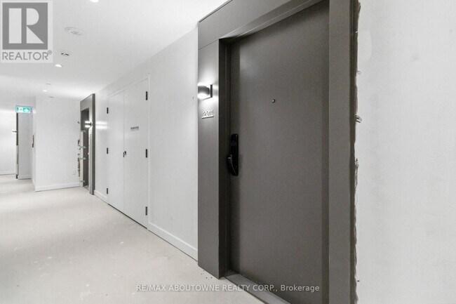 Photo - 2075 Lakeshore Rd. Unit 2011