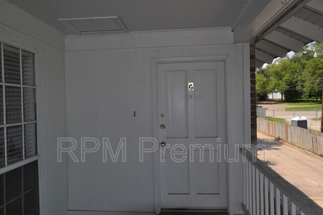 Photo - 10444 Jefferson Hwy Unit Apt G