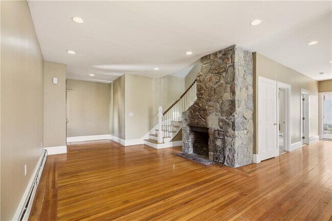 24 Spring St