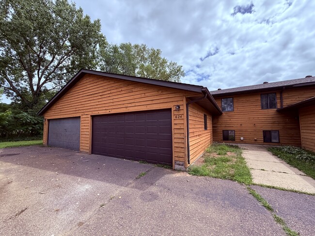 Building Photo - 624 Saxonwood Rd Rental
