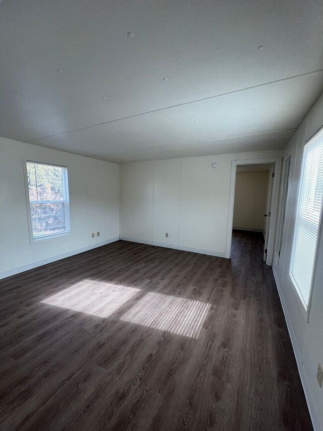 Photo - 2 bed 1.5 bath home with off-street parking