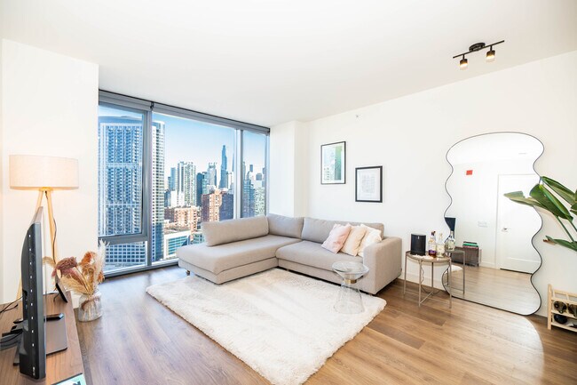 Photo - 350 N Canal St