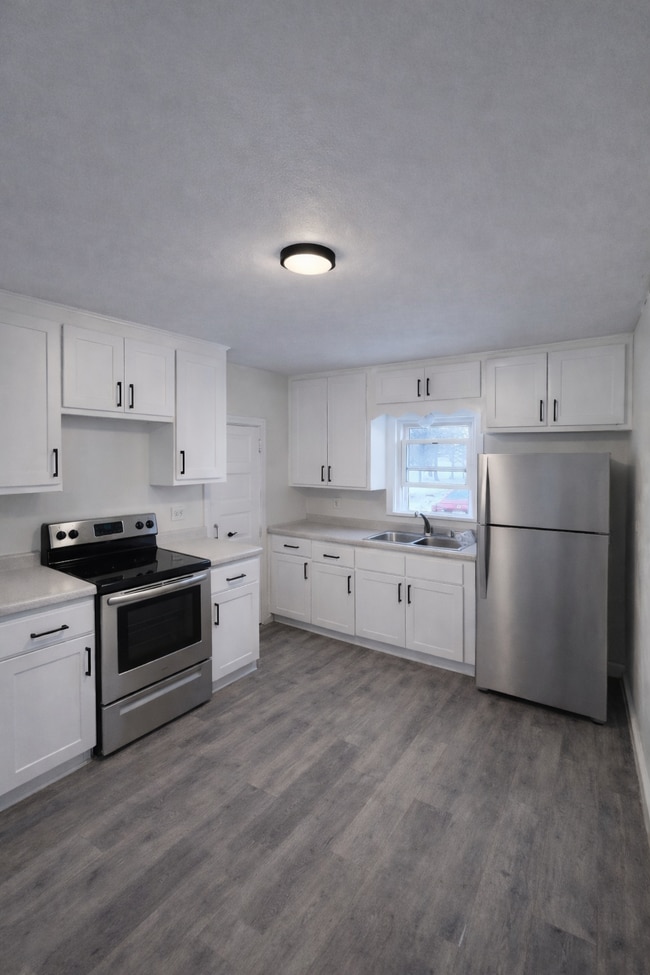 Building Photo - 1462 Grand Ave