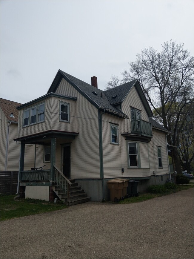 Photo - 822 E Dayton St Unit 2
