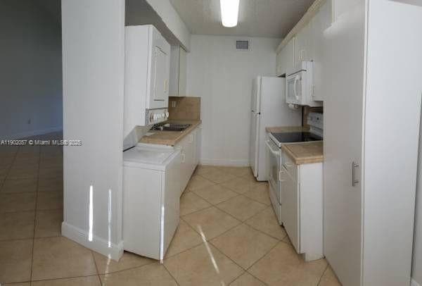 Photo - 4669 NW 97th Ct Unit 37