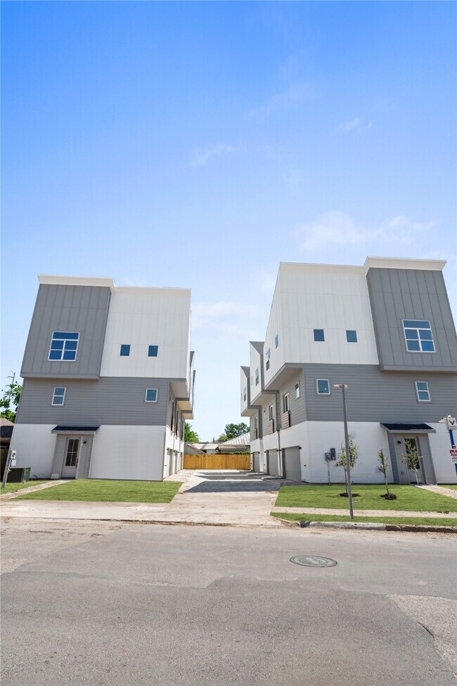 Photo - 113 Milby St