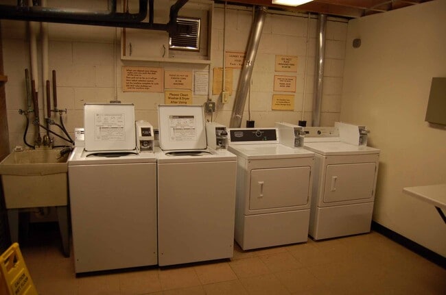 LAUNDRY FOR 2 BDR