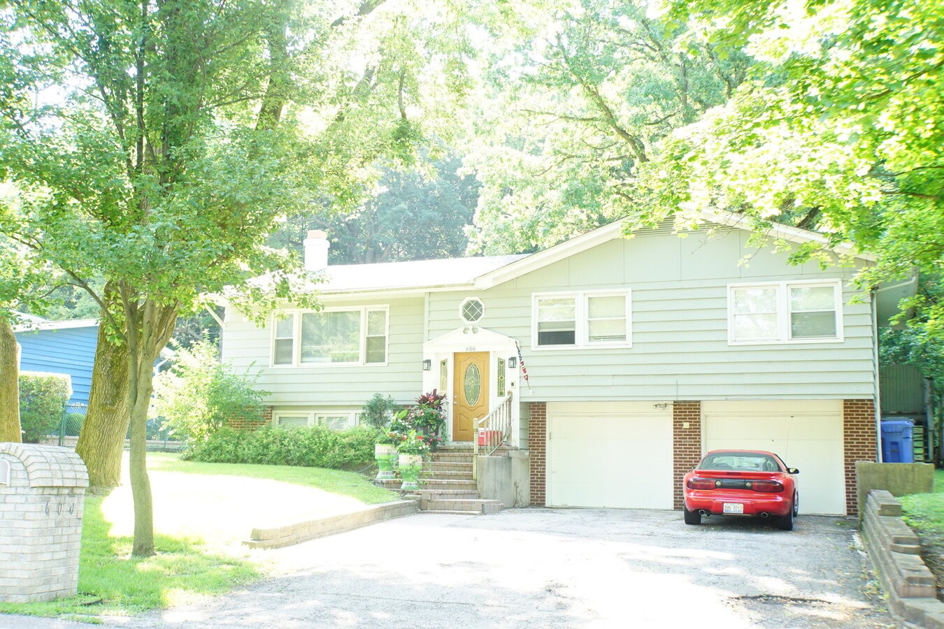 Photo - 600 Hawthorne Ln