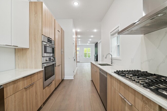 Photo - 36 Park St Unit 2