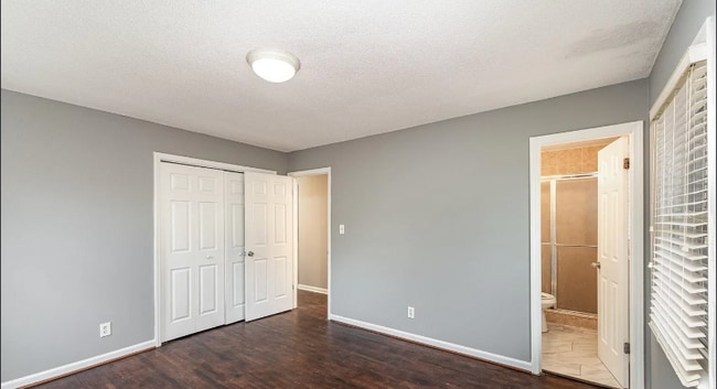 Photo - 4815 Carriage Dr Cir