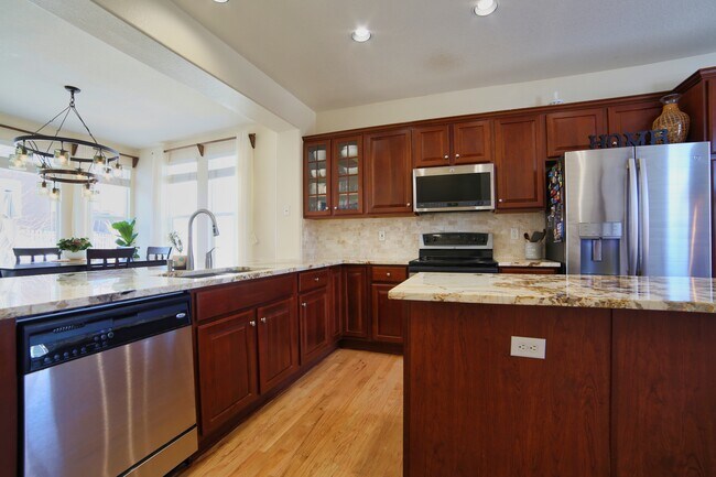 Kitchen - 10926 Brooklawn Rd