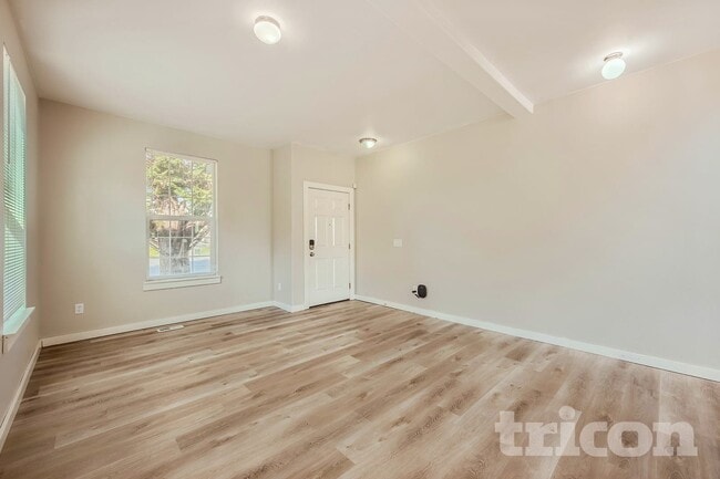 Photo - 1222 193rd St E