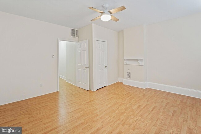 Photo - 2223 Frankford Ave