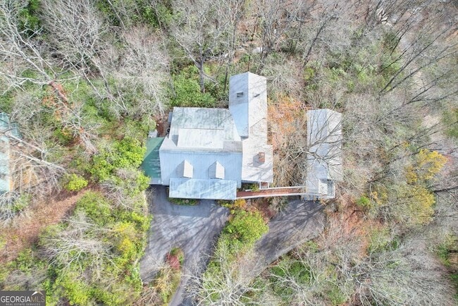 Photo - 524 Stornoway Dr