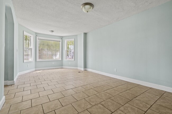 Photo - 172 S Aiken Dr