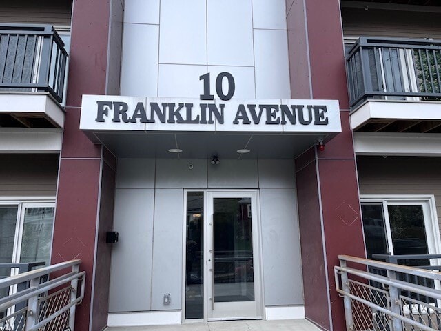 Building Photo - 10 Franklin Ave Unit 107