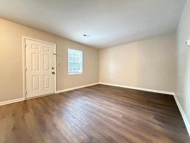 Photo - 221 Quintas Ave Unit B