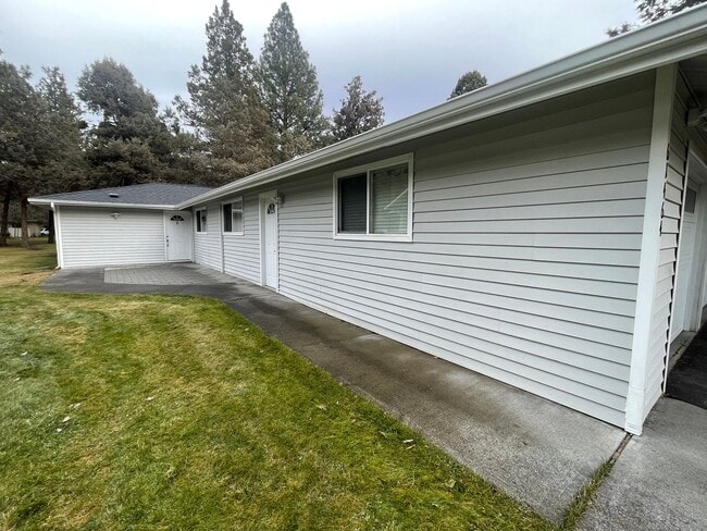 Photo - 61464 Little John Ln