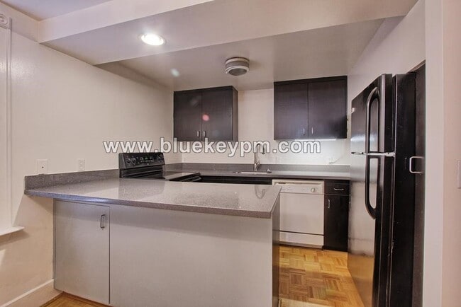 Photo - 2 Bed, 1 Bath Remodeled Unit Near OHSU and Portland VA Medical Center