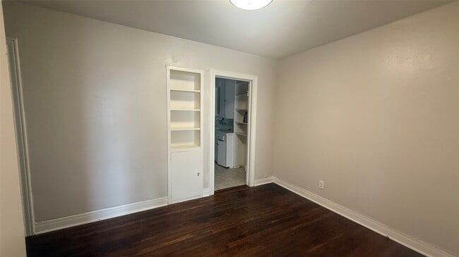Photo - 1850 W Main St