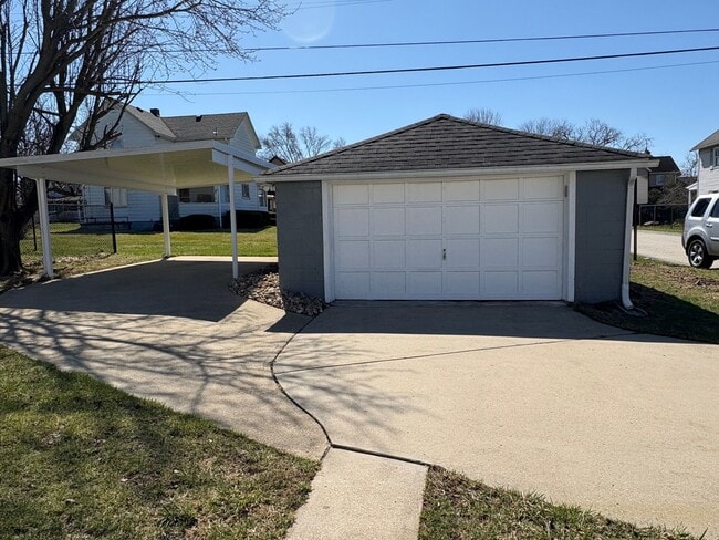 Photo - BEAUTIFULLY UPDATED 2 Bedroom / 1.5 Bath home in Penn Trafford School District