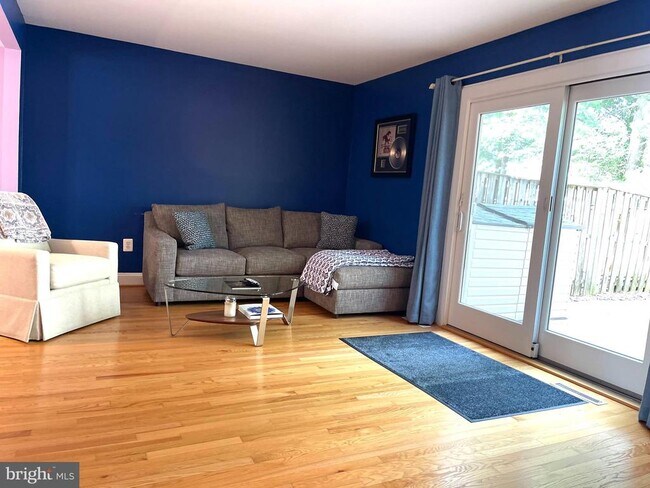 Photo - 246 Commons Dr NW