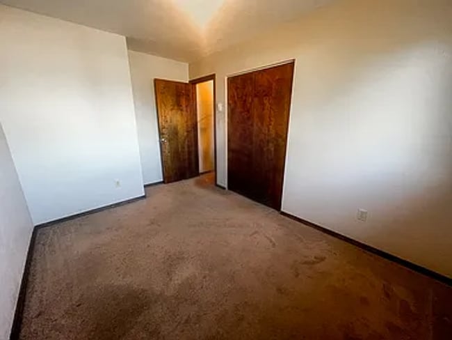 Photo - Beautiful 3 Bed /1.5 Bath Townhouse in Albany Unit chic349- OR