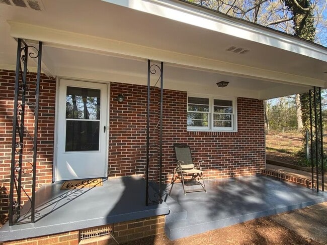 Photo - Beautiful Brick Ranch on Expansive Private Lot Near Athens