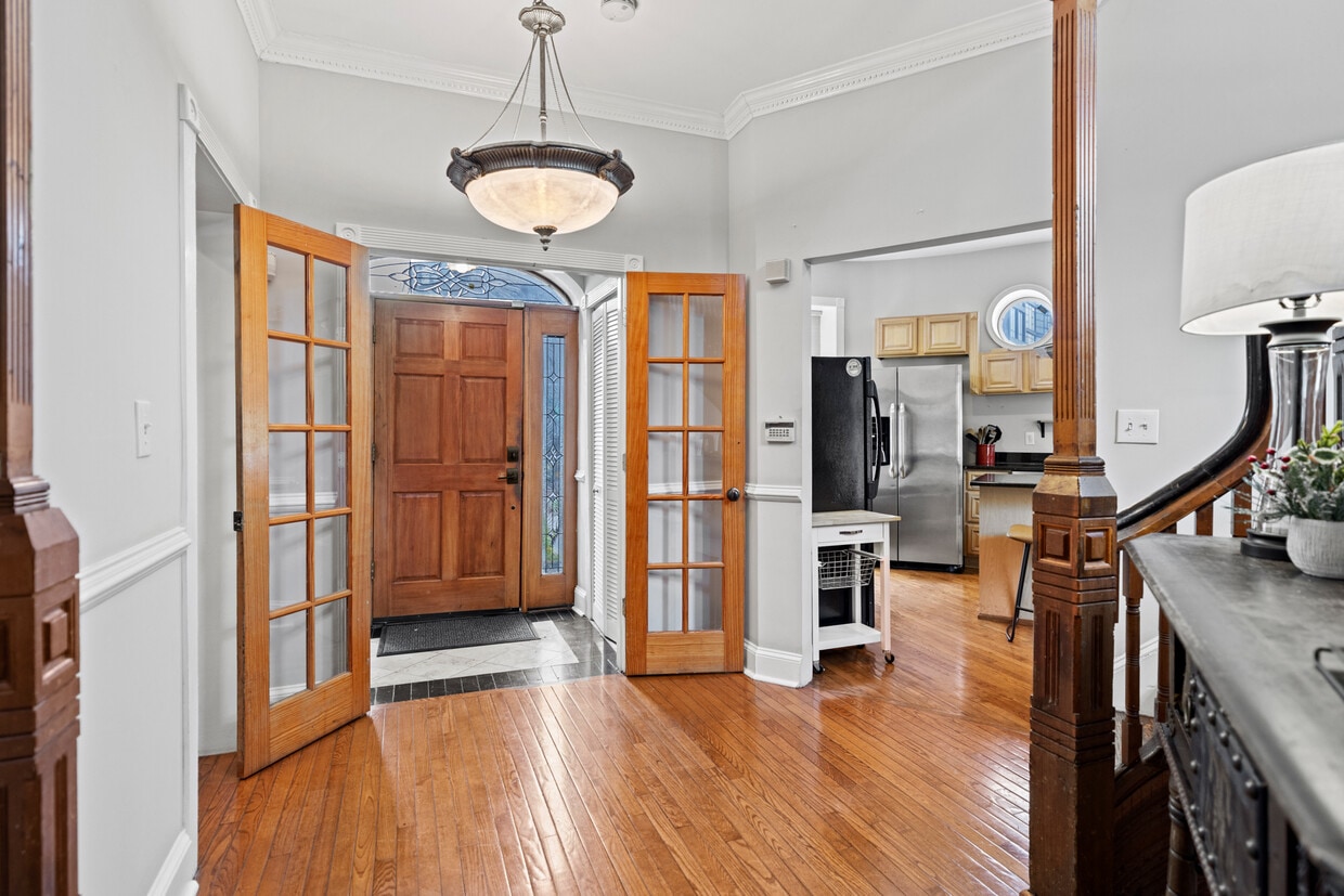 Photo - 547 Florida Ave NE (Washington, DC)