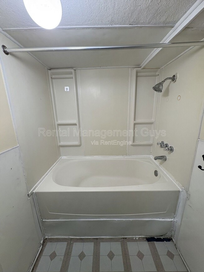 Photo - 529 Stryker Ave