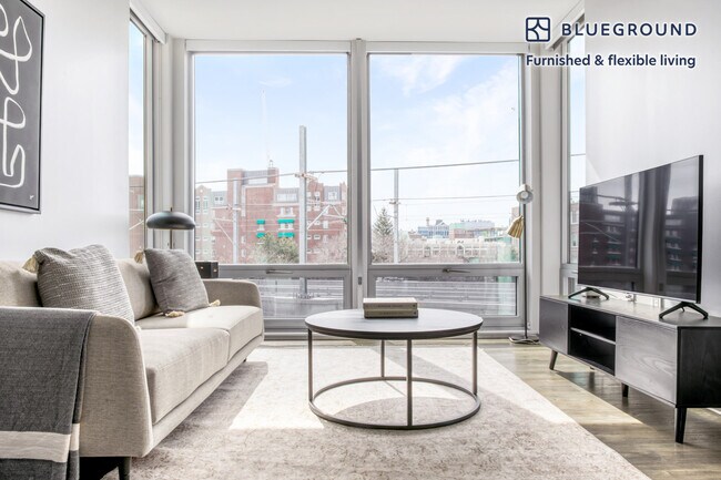 Building Photo - 5 Glassworks Ave Unit FL4-ID636 Rental