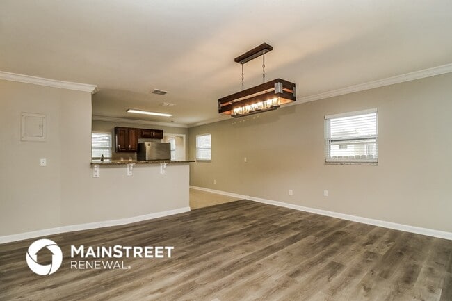 Photo - 701 Palm Springs Dr