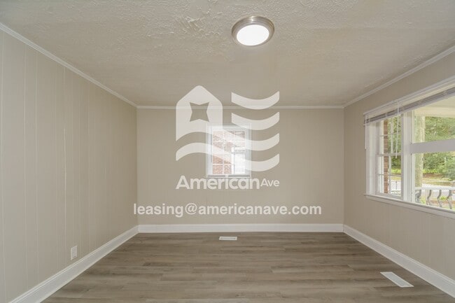 Photo - 707 Wilma St