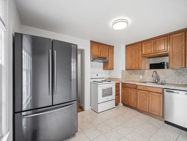 Photo - 2403 W Everett Ave