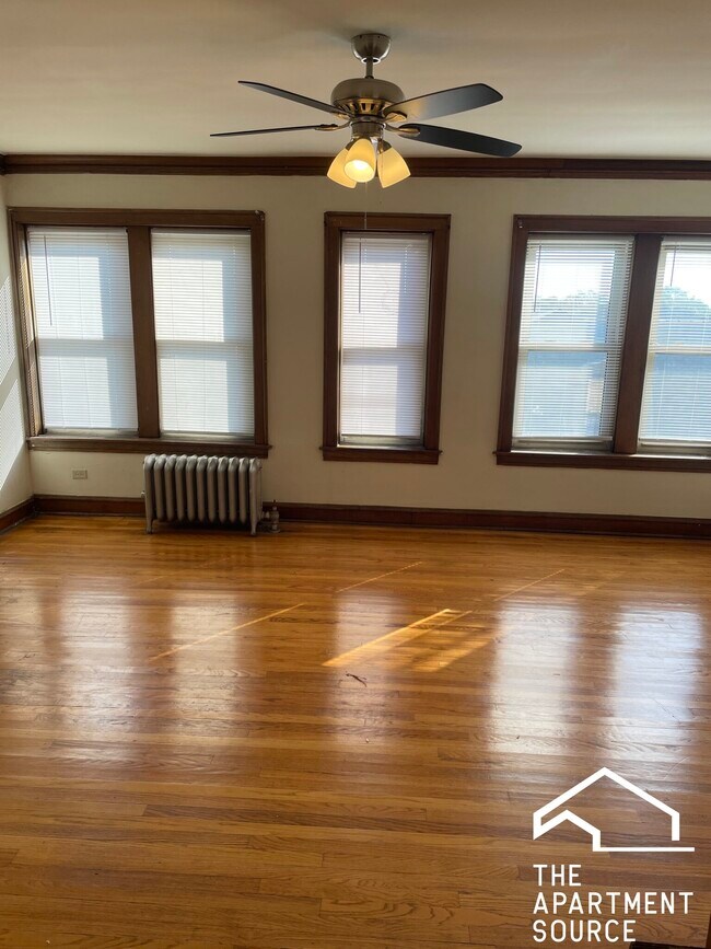 Photo - 5503 W Belmont Ave Unit 2F