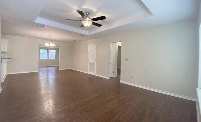 Photo - Beautiful 4 bedbroom 2 bath home in McAllen.