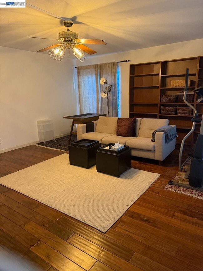 Photo - 320 N Civic Dr Unit 103